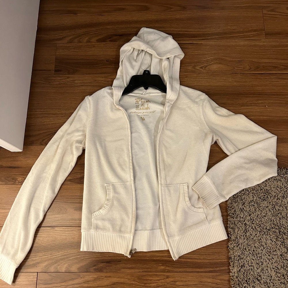 White long-sleeve zip-up light hoodie jacket